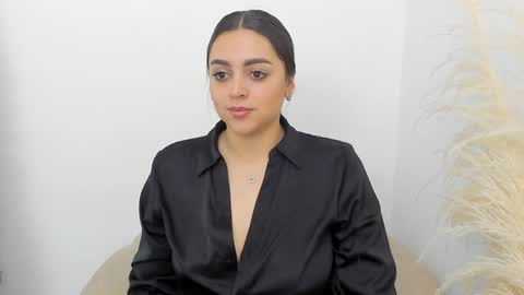 Erika Mendez online show from December 23, 8:25 pm