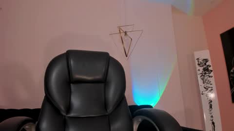 Snapshot of erikabenz chatting on September 14, 2:04 pm Erika Benz online show from September 14, 2:04 pm