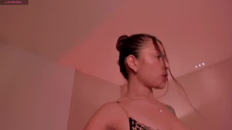 Erika Benz online show from May 26, 9:25 pm
