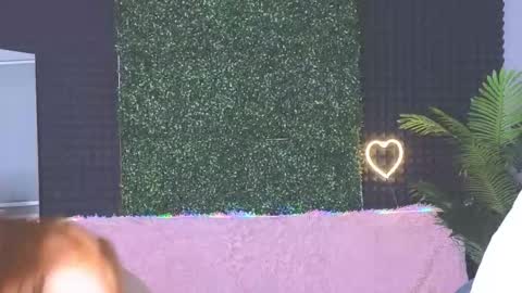 Snapshot of erikabrian chatting on October 16, 1:41 am erikabrian online show from October 16, 1:41 am