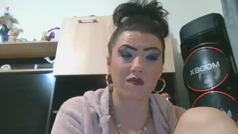 erikaguapa1989 online show from April 9, 2:25 am