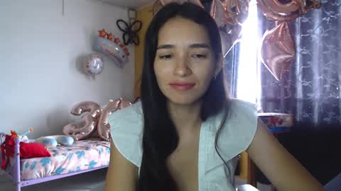 Snapshot of erina_1 chatting on March 2, 4:03 pm erina_1 online show from March 2, 4:03 pm
