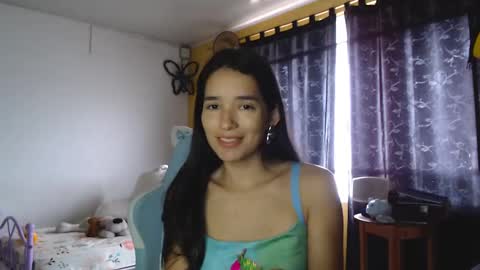 Snapshot of erina_1 chatting on February 9, 4:50 pm erina_1 online show from February 9, 4:50 pm