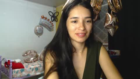 Snapshot of erina_1 chatting on March 3, 2:22 am erina_1 online show from March 3, 2:22 am
