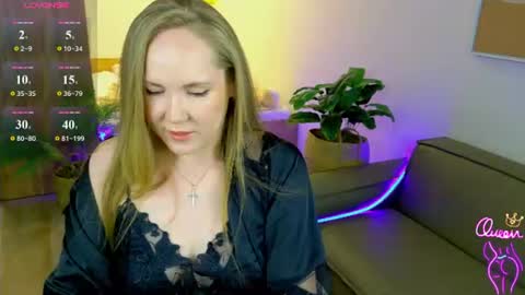 Erin online show from June 18, 7:52 pm