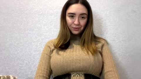 Lily online show from May 18, 5:08 pm