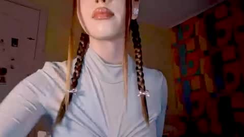 Katrin online show from May 19, 4:47 pm
