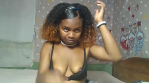 erolinee online show from January 18, 2:19 am