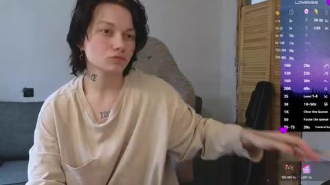 esajukyy online show from April 10, 8:53 am