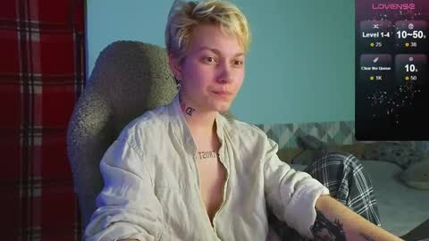 esajukyy online show from December 20, 2:16 pm