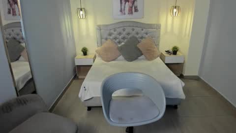 Escarlet online show from October 20, 1:14 pm