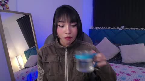 Snapshot of escarlett_wii chatting on January 10, 12:47 pm SCARLETT online show from January 10, 12:47 pm