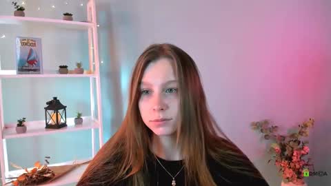 Snapshot of esme_moore_ chatting on October 4, 8:53 am esme_moore_ online show from October 4, 8:53 am