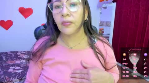 esme online show from February 20, 9:15 pm