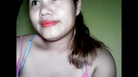 Snapshot of especialgirl_28 chatting on January 26, 3:36 pm especialgirl_28 online show from January 26, 3:36 pm