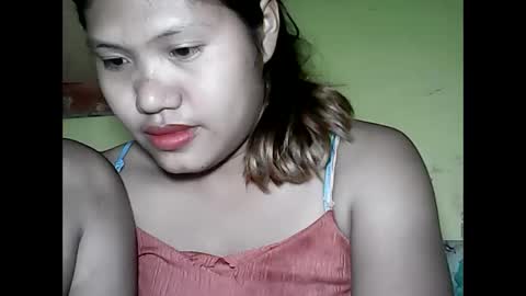 Snapshot of especialgirl_28 chatting on December 24, 3:47 pm especialgirl_28 online show from December 24, 3:47 pm