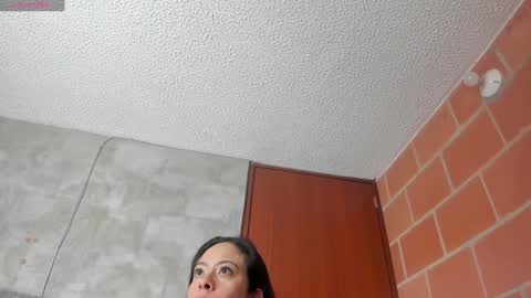 Snapshot of esperancita4570 chatting on January 7, 1:38 am HOPE online show from January 7, 1:38 am