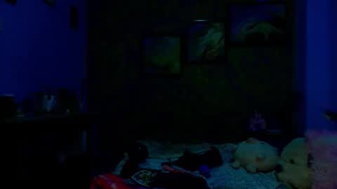 Estefania online show from April 13, 8:20 pm