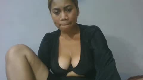 estelah796836 online show from May 26, 8:46 am