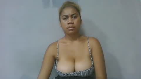 estelah796836 online show from May 30, 8:23 am