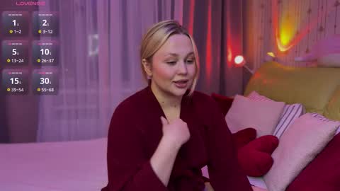 Estella online show from February 20, 5:25 pm