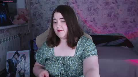 estelle_hicks online show from June 4, 7:18 pm