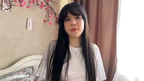 estellezdebski online show from June 26, 8:26 am