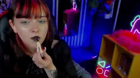 Ester  online show from June 29, 4:07 pm
