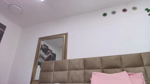 Snapshot of estrella_hanks_ chatting on January 24, 11:59 am Estrella online show from January 24, 11:59 am