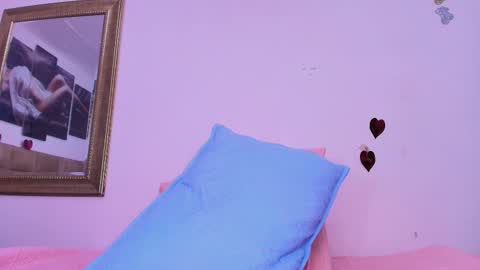 Snapshot of estrella_hanks_ chatting on February 25, 11:54 am Estrella online show from February 25, 11:54 am
