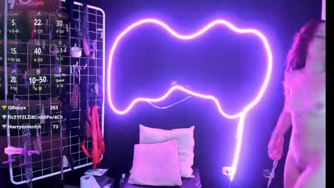 Cloe and Megan online show from November 25, 11:05 pm