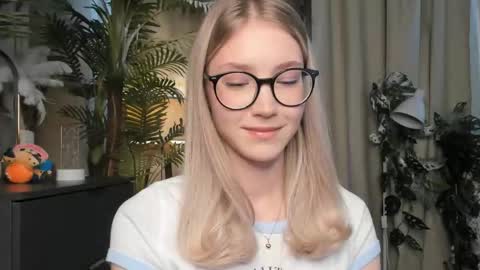 Natalie online show from March 21, 8:19 am