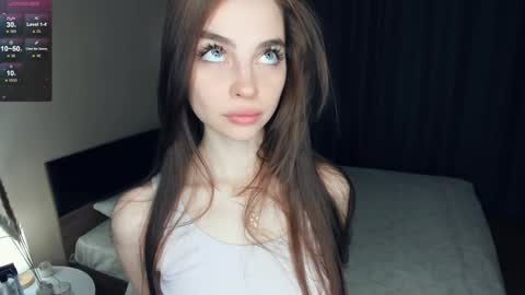 Snapshot of eternity_is_endless chatting on December 6, 7:32 am Mary online show from December 6, 7:32 am