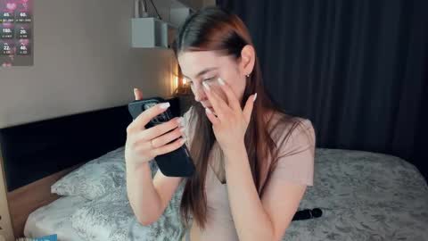Snapshot of eternity_is_endless chatting on February 9, 7:27 am Mary online show from February 9, 7:27 am
