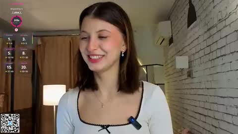 Snapshot of ethalhatchell chatting on October 2, 6:13 pm Elsa online show from October 2, 6:13 pm