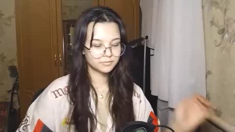 Lily 1st day online show from May 23, 7:12 pm