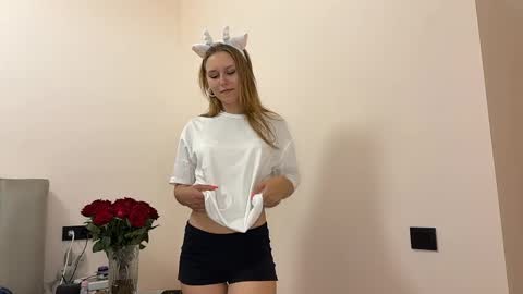 Alice online show from May 19, 2:24 pm