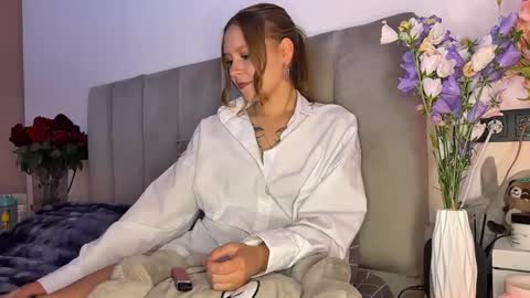 Alice online show from May 24, 2:27 pm