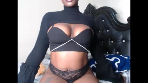 Snapshot of euphoric_cosmos chatting on February 17, 9:13 am euphoria online show from February 17, 9:13 am