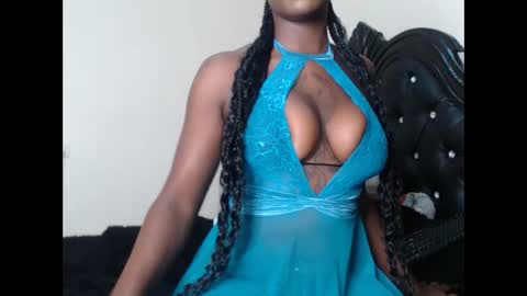 Snapshot of euphoric_cosmos chatting on December 27, 8:24 am euphoria online show from December 27, 8:24 am