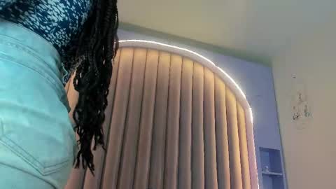 Snapshot of eva_daemon chatting on February 10, 11:36 am EVA DAEMON online show from February 10, 11:36 am