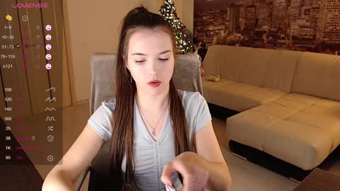 Snapshot of eva_davie chatting on December 20, 8:55 pm Eva online show from December 20, 8:55 pm