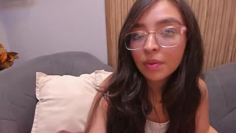 Angelinne online show from December 8, 4:04 am