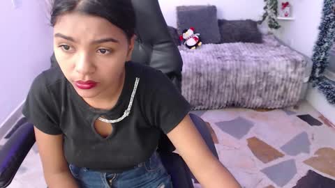 Eva  online show from December 19, 5:10 am