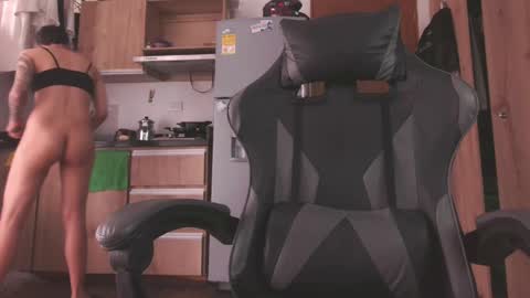 Eva cute online show from April 8, 6:21 pm