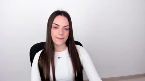 Snapshot of eva_rossee_ chatting on February 24, 1:08 pm Eva online show from February 24, 1:08 pm