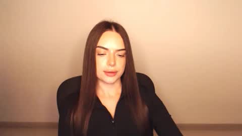Snapshot of eva_rossee_ chatting on October 1, 5:18 pm Eva online show from October 1, 5:18 pm