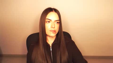 Snapshot of eva_rossee_ chatting on October 15, 4:20 pm Eva online show from October 15, 4:20 pm