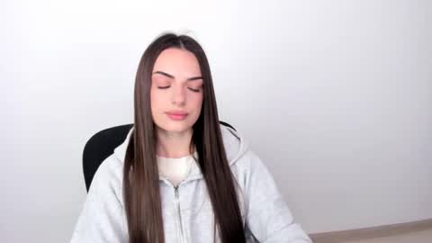 Snapshot of eva_rossee_ chatting on February 22, 5:31 pm Eva online show from February 22, 5:31 pm