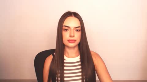 Snapshot of eva_rossee_ chatting on September 22, 1:42 pm Eva online show from September 22, 1:42 pm
